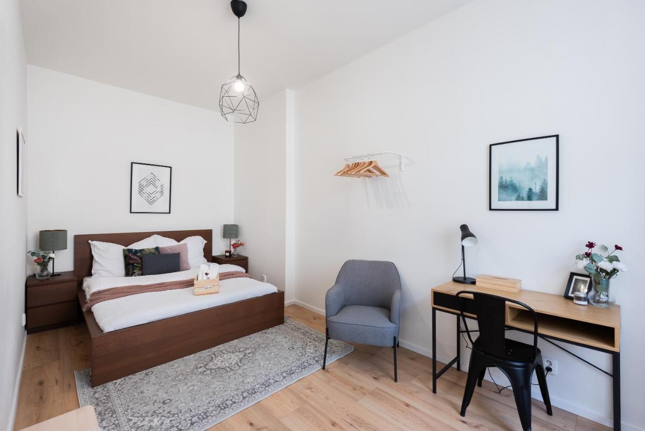 10 Min City Centre 5 People Apartment, Free Coffee Prague Extérieur photo