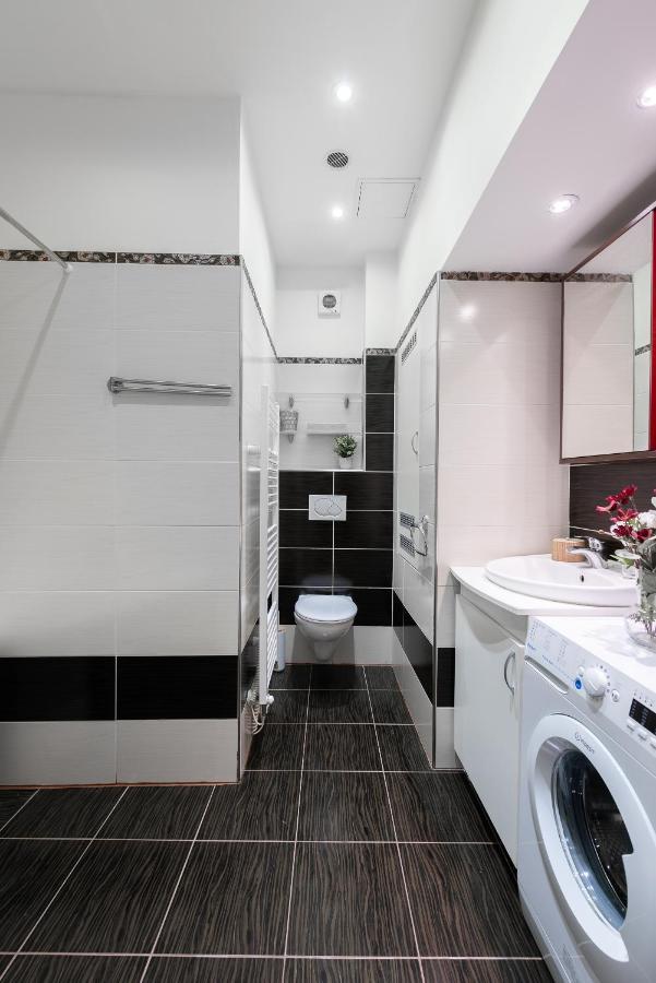 10 Min City Centre 5 People Apartment, Free Coffee Prague Extérieur photo