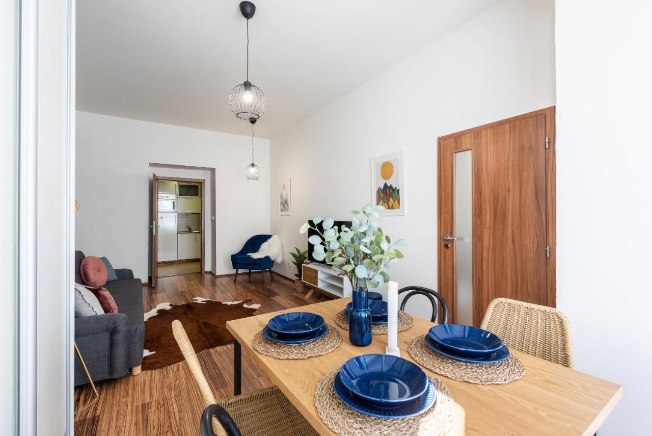10 Min City Centre 5 People Apartment, Free Coffee Prague Extérieur photo